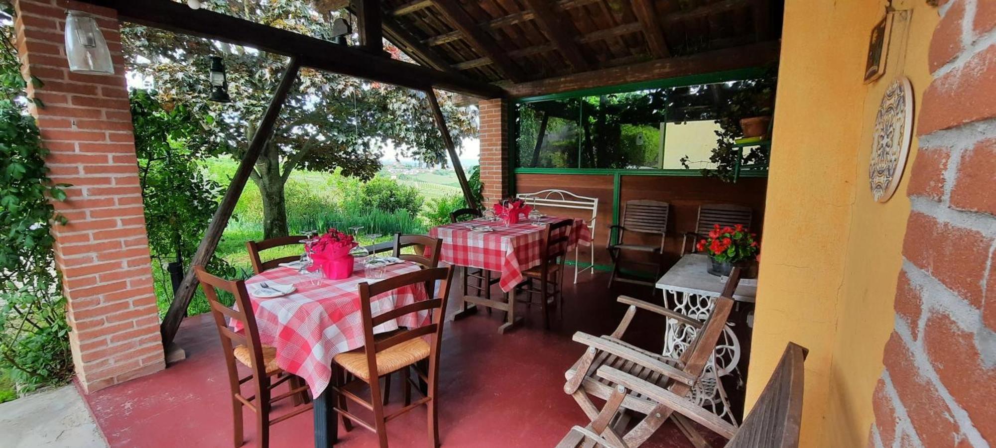 Ca Trifolera Barbaresco - Romantico Cascinale Con Antica Cantina Nel Cuore Delle Langhe - Degustazione Vini Nella Nostra Cantina エクステリア 写真