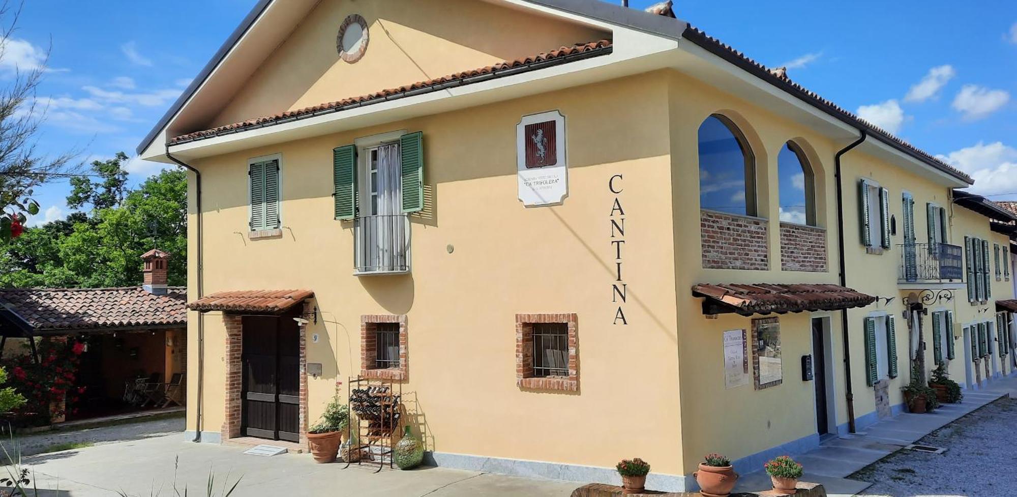 Ca Trifolera Barbaresco - Romantico Cascinale Con Antica Cantina Nel Cuore Delle Langhe - Degustazione Vini Nella Nostra Cantina エクステリア 写真