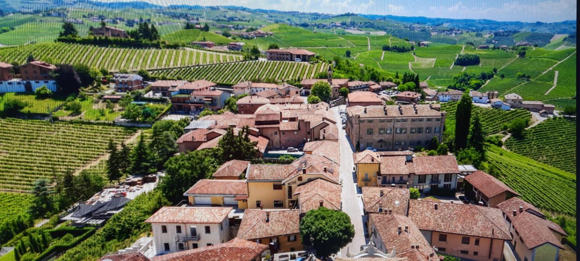 Ca Trifolera Barbaresco - Romantico Cascinale Con Antica Cantina Nel Cuore Delle Langhe - Degustazione Vini Nella Nostra Cantina エクステリア 写真
