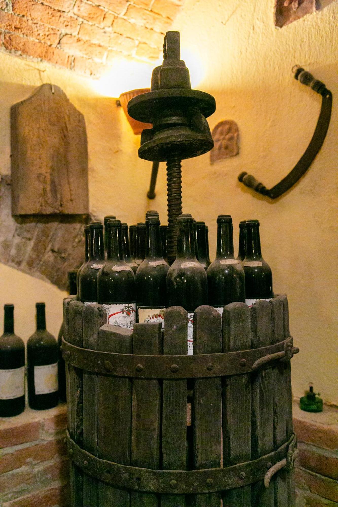 Ca Trifolera Barbaresco - Romantico Cascinale Con Antica Cantina Nel Cuore Delle Langhe - Degustazione Vini Nella Nostra Cantina エクステリア 写真